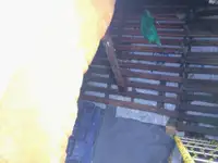 Trallers pārdod