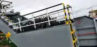 Desanta kuģis, tankkuģis pārdod