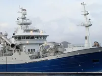 Trallers pārdod