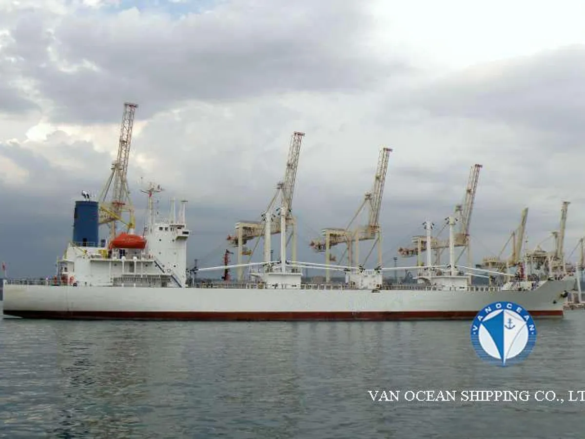 Reefer kuģis pārdod