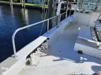 Trallers pārdod