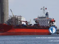Naftas / Ķīmisko vielu tankkuģis pārdod