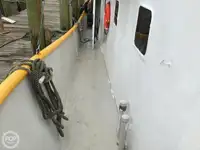 Trallers pārdod