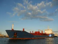 Naftas / Ķīmisko vielu tankkuģis pārdod