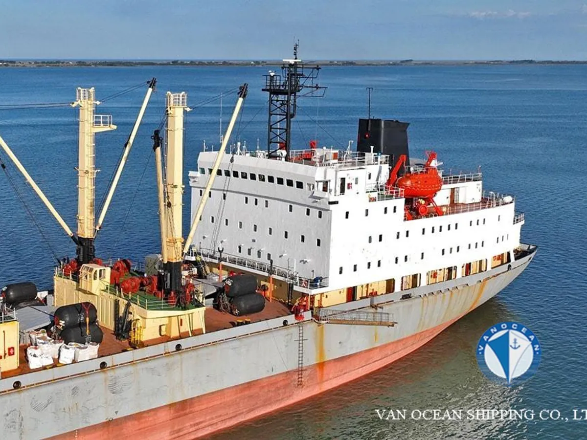 Reefer kuģis pārdod