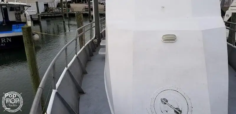 Trallers pārdod