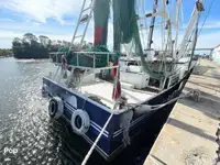 Trallers pārdod