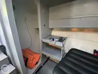 Trallers pārdod