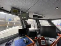Niršanas atbalsta kuģis pārdod