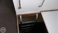 Niršanas atbalsta kuģis pārdod