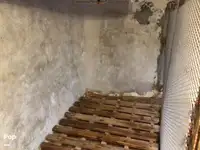Trallers pārdod