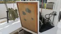 Trallers pārdod