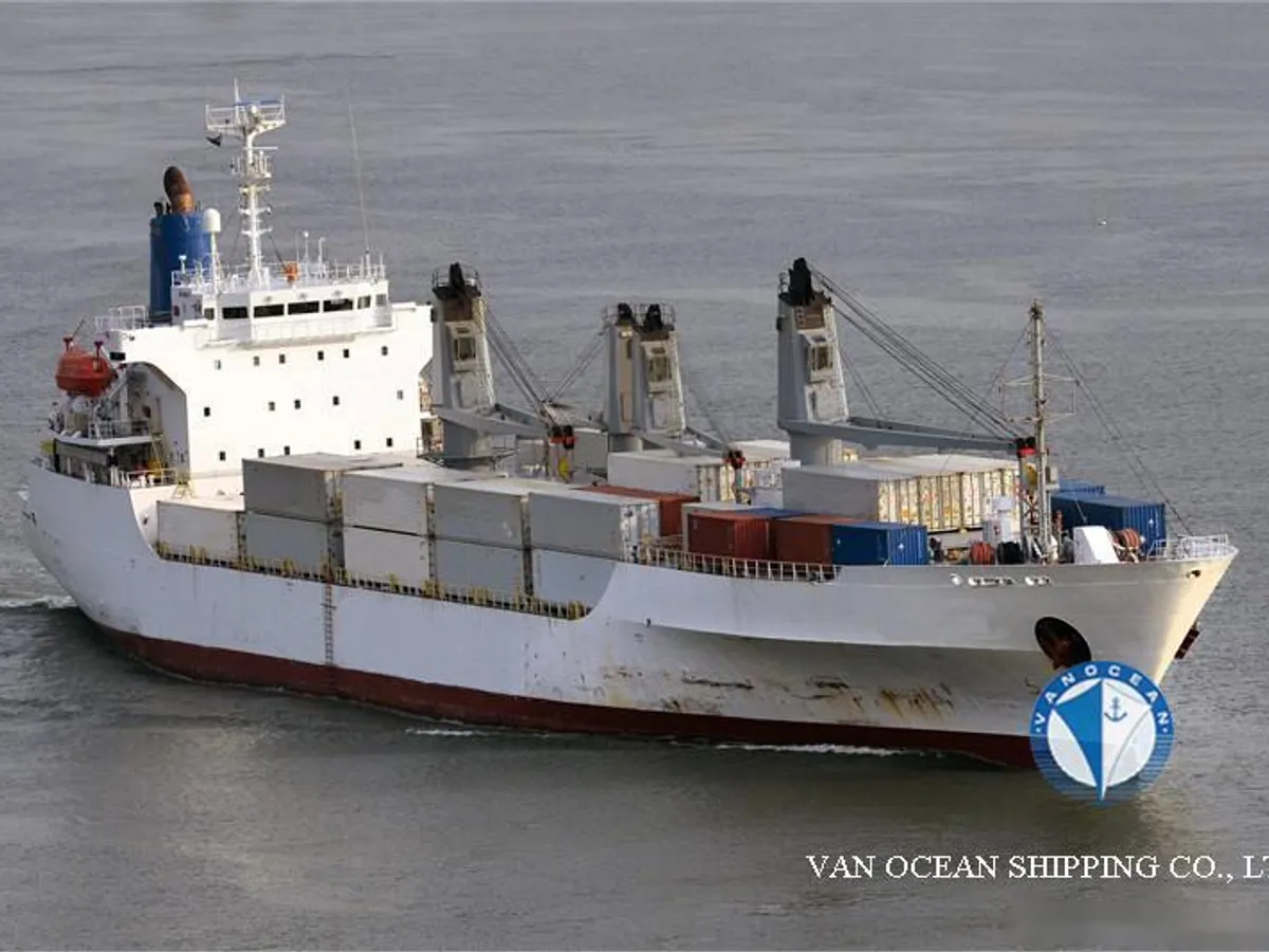 Reefer kuģis pārdod