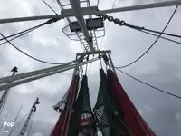 Trallers pārdod