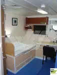 Niršanas atbalsta kuģis pārdod