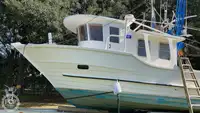 Trallers pārdod