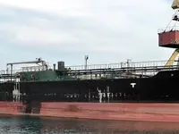 Naftas / Ķīmisko vielu tankkuģis pārdod