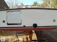 Trallers pārdod