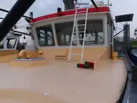 Trallers pārdod