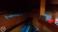 Trallers pārdod