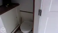 Niršanas atbalsta kuģis pārdod