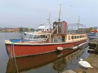 Prāmja kuģis pārdod