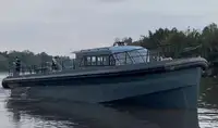 Apkalpes kuģis pārdod
