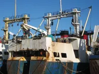 Trallers pārdod