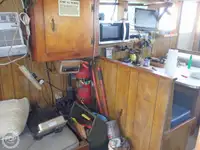 Trallers pārdod