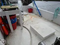 Trallers pārdod