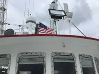 Trallers pārdod