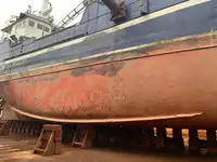 Trallers pārdod