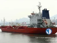 Naftas / Ķīmisko vielu tankkuģis pārdod