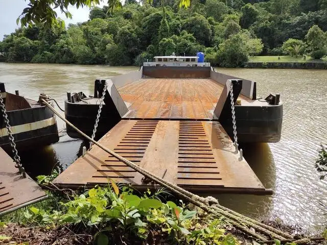 Desanta kuģis, tankkuģis pārdod
