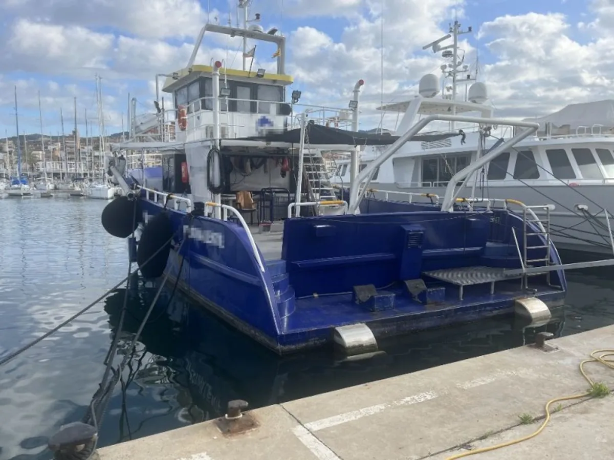Hidrogrāfiskais kuģis pārdod