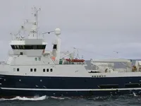Trallers pārdod