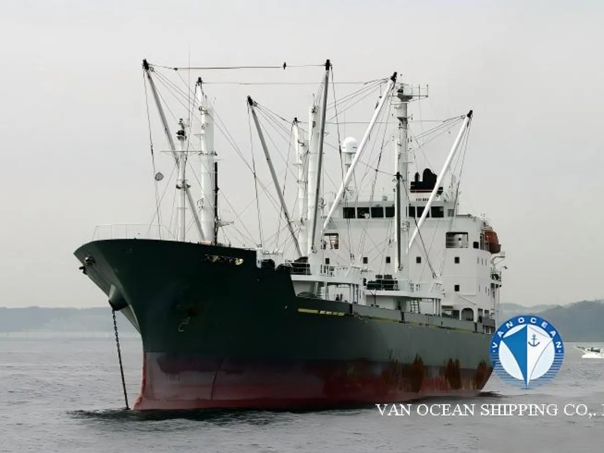 Reefer kuģis pārdod