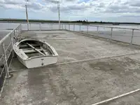 Apmešanās barža pārdod
