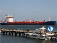 Naftas / Ķīmisko vielu tankkuģis pārdod