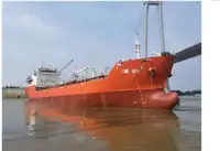 Asfalta pārvadātājs pārdod