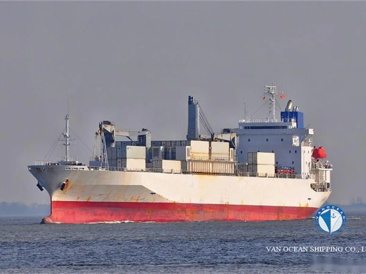 Reefer kuģis pārdod