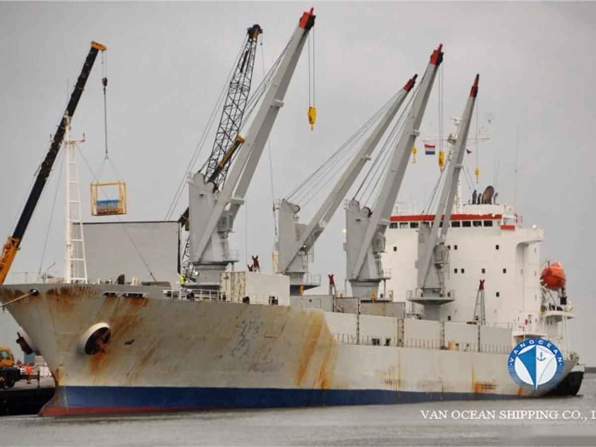 Reefer kuģis pārdod