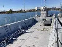 Desanta kuģis, tankkuģis pārdod