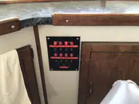 Trallers pārdod