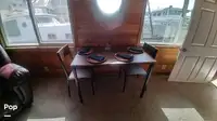 Trallers pārdod
