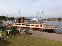 Prāmja kuģis pārdod