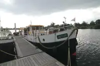Kruīza kuģis pārdod