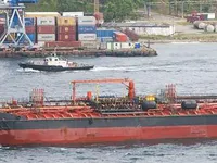 Naftas / Ķīmisko vielu tankkuģis pārdod