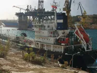 Naftas / Ķīmisko vielu tankkuģis pārdod