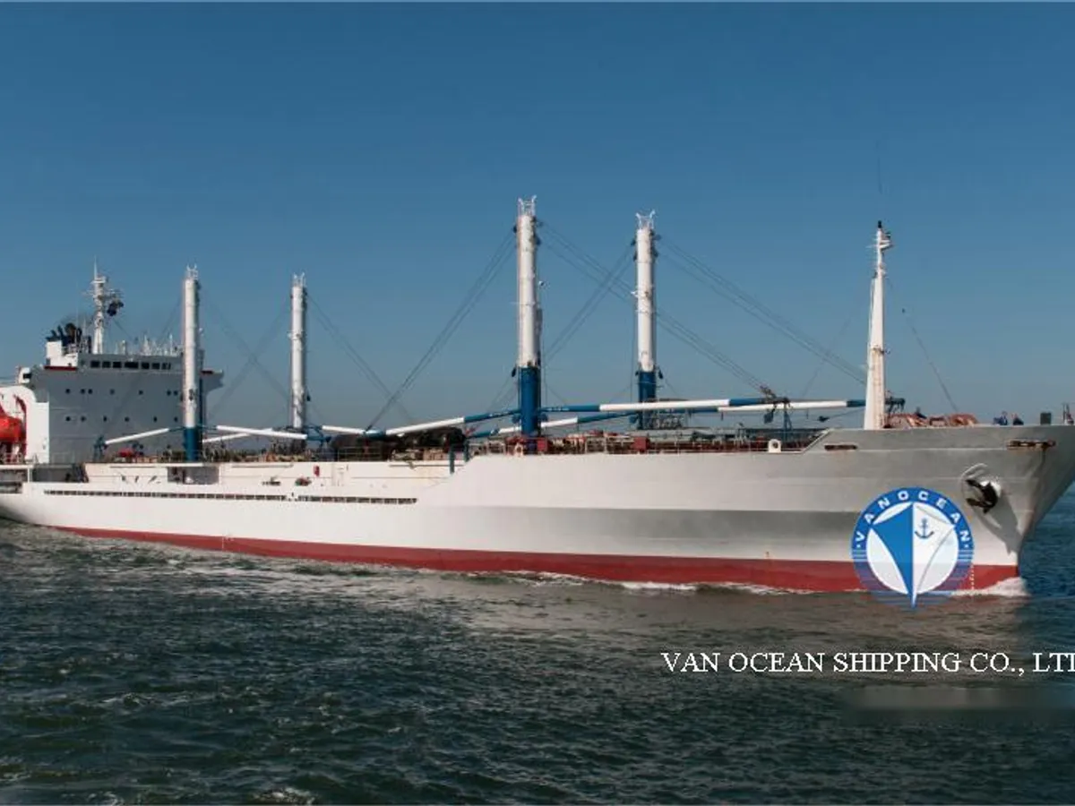 Reefer kuģis pārdod